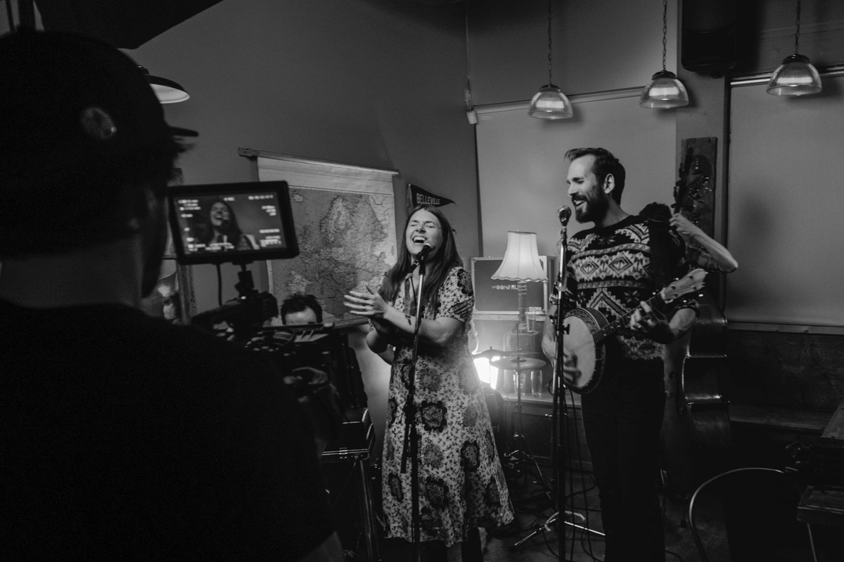 moonfruitsmusic's tweet photo. 📣 NEW MUSIC VIDEO! 🎥 On lance notre vidéoclip pour 'Le Maire' ce lundi 14 mai! On est très reconnaissant du travail de l'équipe ainsi que TOUS LES VILLAGEOIS 🌜🌜// 📸s dans les coulisses à Chez Hector · @keithmico #stequequepart #lemaire #coulisses #vidéo #ottawa #folk https://t.co/qMiZG1FNZF