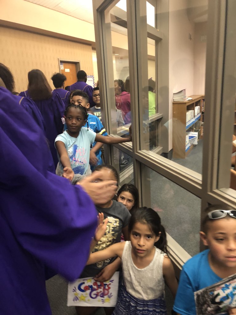 MrsWinstonBDU's tweet photo. Last stop- North Wayne Elementary! Also ran into a BDU Alumni (class of 2016)!! #WeAreWayne #waynewalks @radaugherty @david_sekulaBDU @BDUtv_News https://t.co/mQlubB0YV5