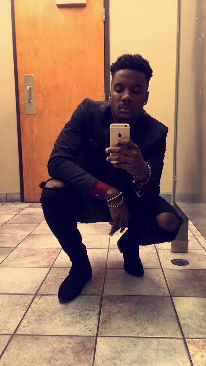 _KingMurph97's tweet photo. Oh yeah we outchea !!! #FineChristianTwitter https://t.co/KnB9vUNkj4
