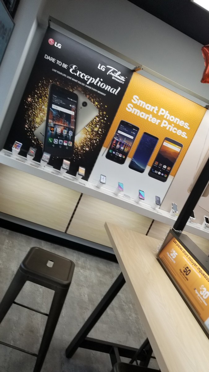 MotorCityDCI's tweet image. New 4.0 first 2 customers!!! District Cellular is #killingthegame @SPGKimSchriner @KentSPG419 @WonderRuscher @tonywagner29 @JayMiglionico @uhm_juna @yax