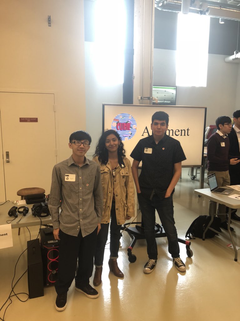 CurieCS's tweet photo. I am so proud of my #WebDevelopement #Seniors #TeamAugment great job presenting @MotorolaUS and exposing more people to #VR and @tiltbrush #curieway https://t.co/f76u9okRRO
