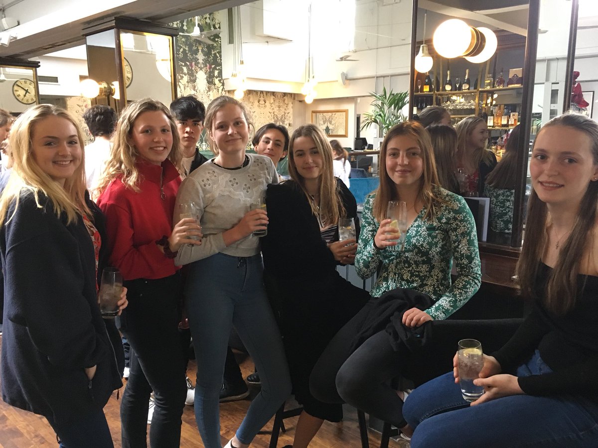 LeysBisseker's tweet photo. Lovely meal with Year 11 to celebrate the beginning of exams. How they have grown up. #goodluckwiththeexams https://t.co/fkWWKcJRbl