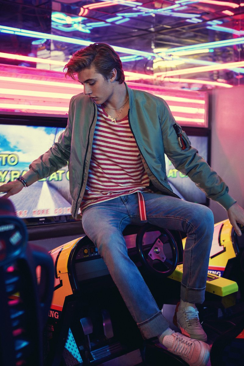 makiryoke's tweet photo. from the archives ✨ #HilfigerDenim SS17 campaign with @AnwarHadid for @TommyHilfiger
Photographer: @devyngalindo
Art Direction: #jristianlimsico
Styling: #NatalieTauger
Hair: #EdwardLampley
Makeup: #MakiRyoke https://t.co/OEsNDrGsF1