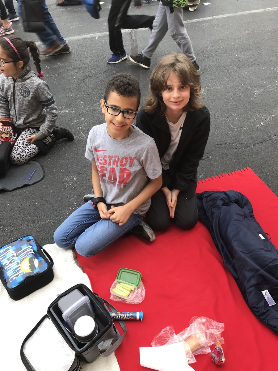 Gloria Scislowicz tweet media