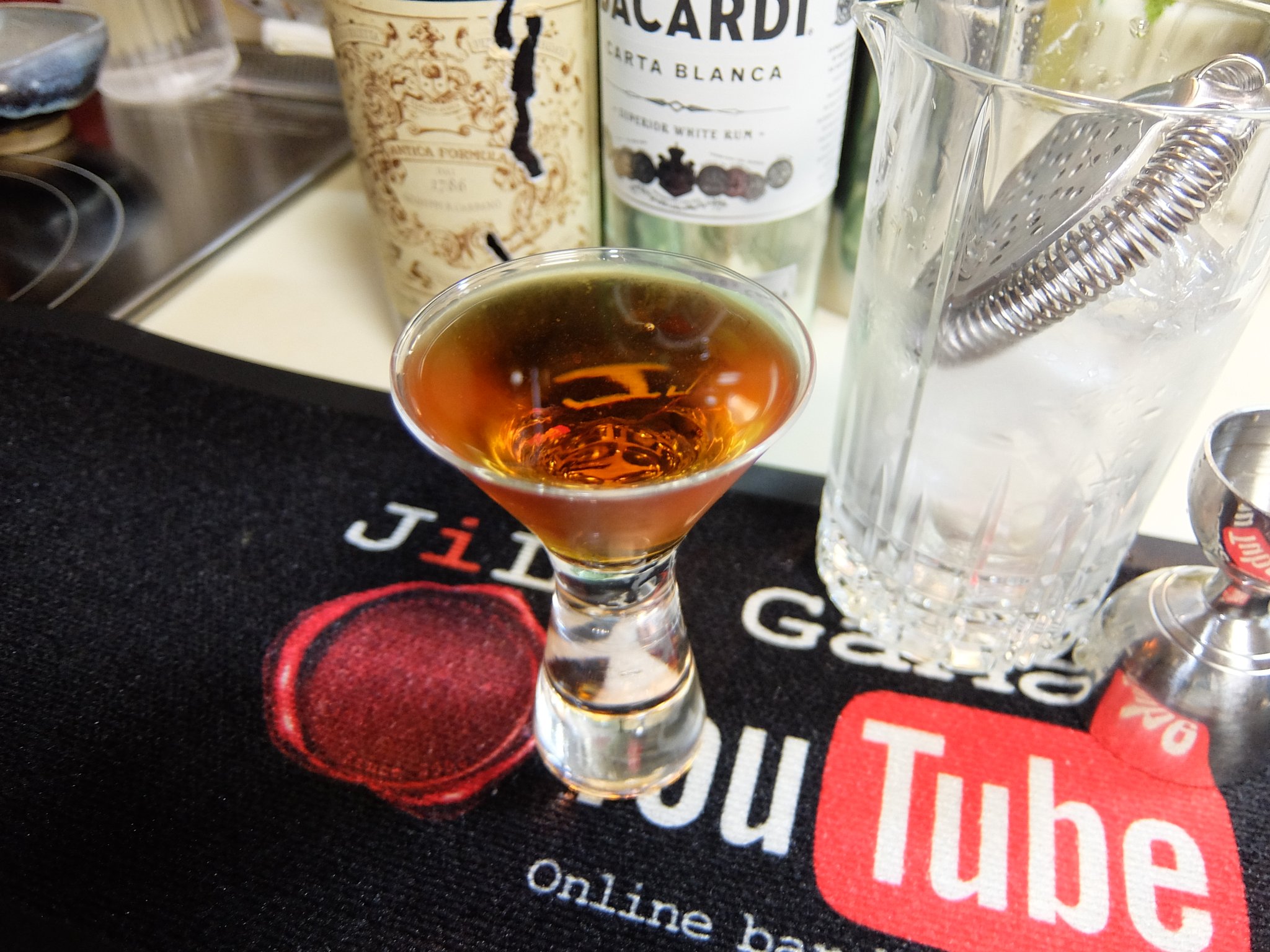 Jill Cocktail リトル プリンセス 別名 ポーカー シンプルなレシピだが 複雑な味わいとありましたが おおいに納得 ホワイトラム 30ml スイートベルモット 30ml ステア 見た目も綺麗で 味も想像を超えて美味しかったので 是非お試しあれ リトル Jill Cocktail リトル プリンセス 別名 ポーカー シンプルなレシピだが 複雑な味わいとありましたが おおいに納得 ホワイトラム 30ml スイートベルモット 30ml ステア 見た目も綺麗で 味も想像を超えて美味しかったので 是非お試しあれ リトル