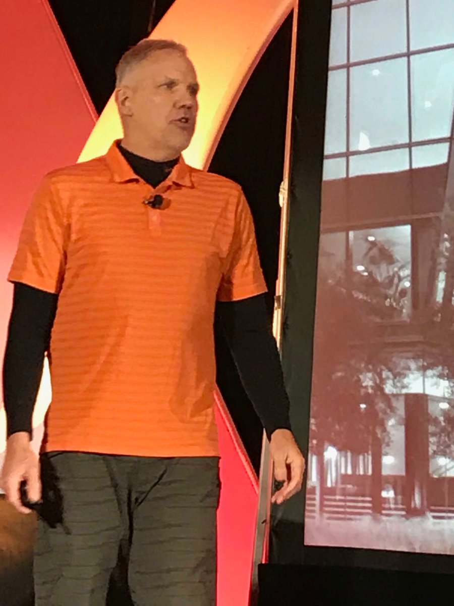 lmartinich's tweet photo. Todd Richmond discussing story and VR at #IEEEVICSummit https://t.co/ciWKC19myB