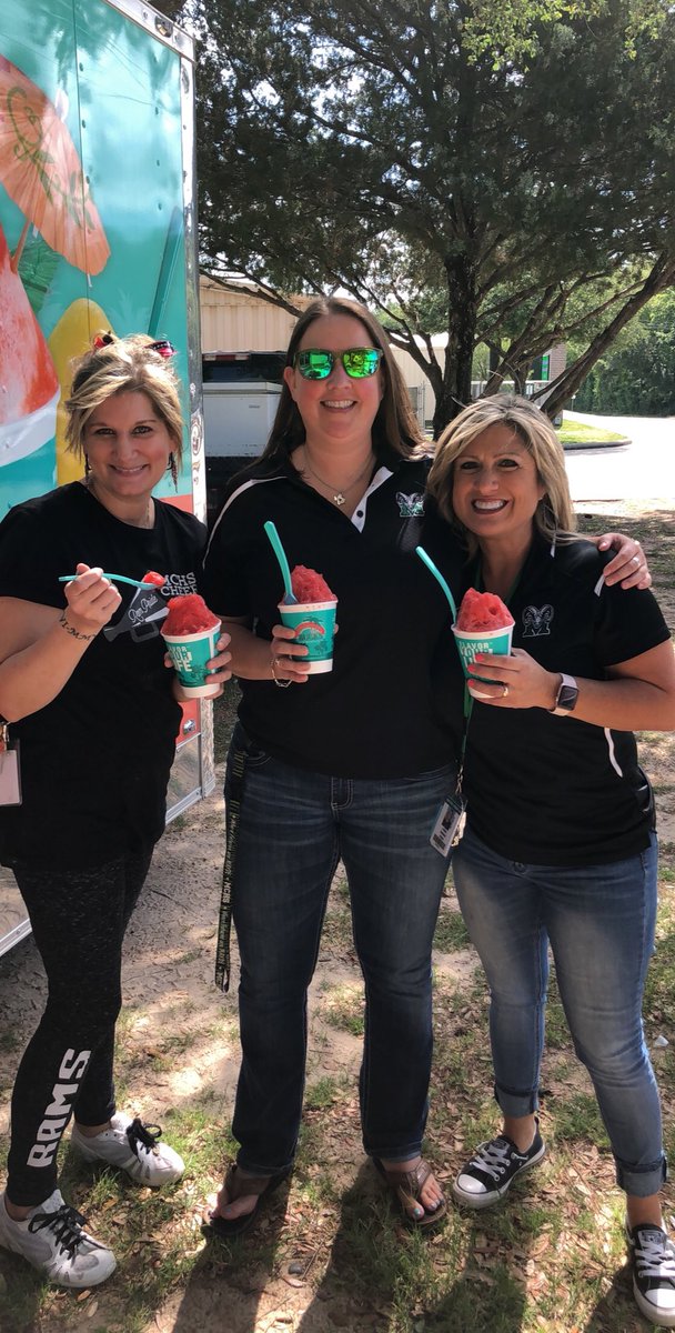 Teacher appreciation has been wonderful this week at MCHS! Monday- donuts, Tuesday- Tacos and enchilada lunch- Wednesday- fruit cups- Thursday- ice cream- Friday- Bahama Bucks!! Love <a href="/MCHS_Rams/">RamNation</a> <a href="/mchscrandall/">MaryMargaret Crandal</a> <a href="/maydecreek2020/">MCHS Class of 2020</a> @R_EdwardsMCHS <a href="/MaydeCreek2019/">mchs '19 🤘🏼</a> <a href="/MaydeCreek2018/">MCHS | Class of 2018</a>
