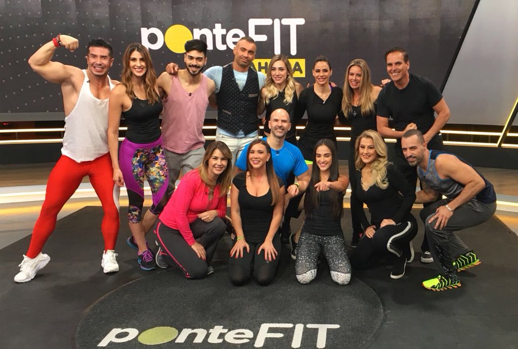 JoelyBernat's tweet photo. Hoy nos acompañó @garibaldilive en @PonteFitTDN @diegodimarcos @joselynjuncal @EdnaMonroy @juliobeltran @Mariazelzel @annissabel @i20kparra @beltranjulio #JulioBeltran https://t.co/NqiwqjA1V6