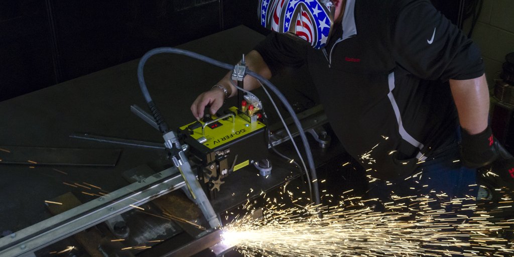 BugOSystems's tweet image. @bugosystems Go-fer IV plasma cutting @hypertherminc with the Powermax 85 plasma cutter 180 degree machine torch and flush cut consumables #bugosystems #bugo #hypertherminc #hypertherm #Powermax #FeatureFriday