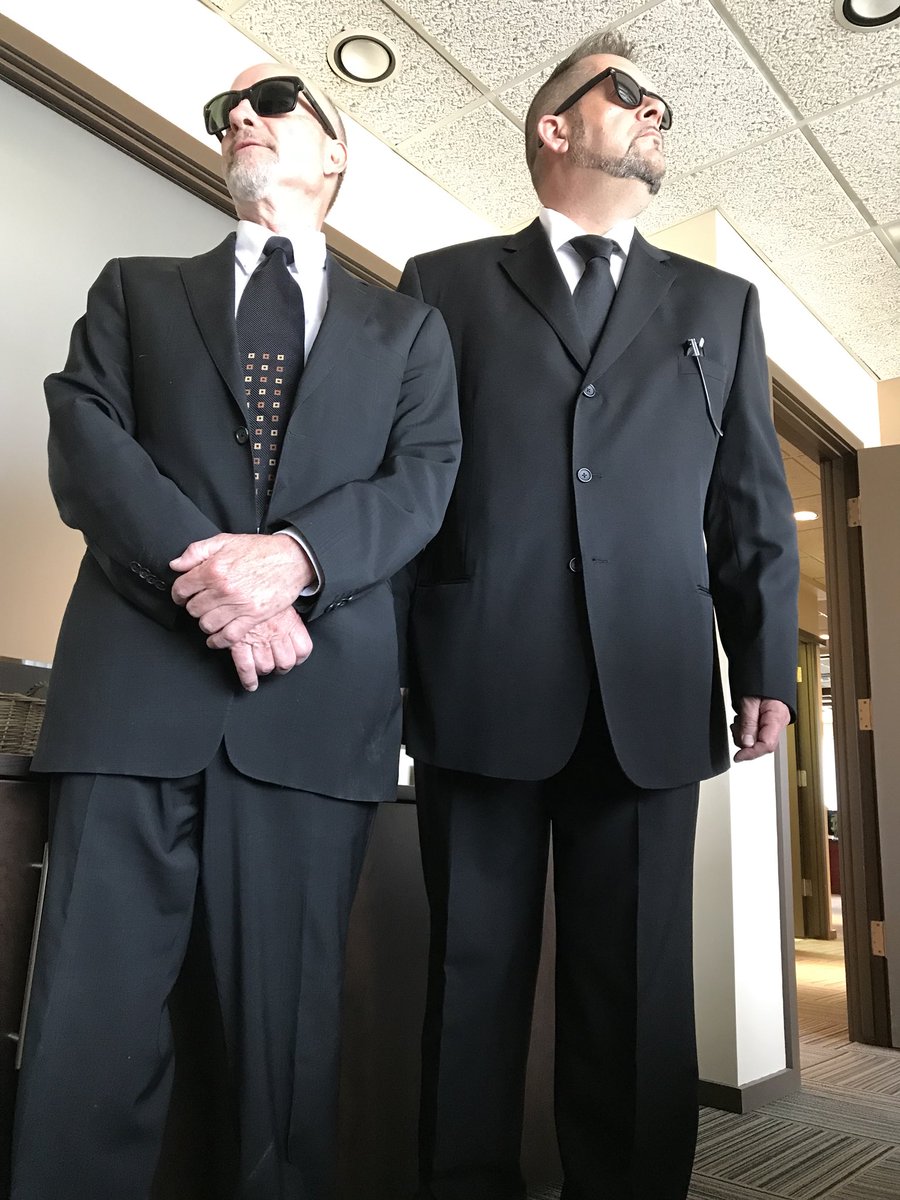 PegasusMags's tweet photo. Men in Black. @ianleatt @Gord_Gage https://t.co/Ro81pexz5I