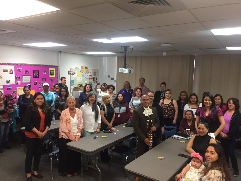 Livingston_HS's tweet photo. Our first Mother’s Day Celebration total success 💐over 30+ moms present plus other attendees. Thank you Mrs. Moran’s @ProfeMoran 4 your classes’ performances, they were awesome & donating 2 🎂 . #lhs24 #muhsd #mercedUHSD #ParentsCenter #AdministrationSupport @wolvesprincipal https://t.co/y0bz6U0BfA