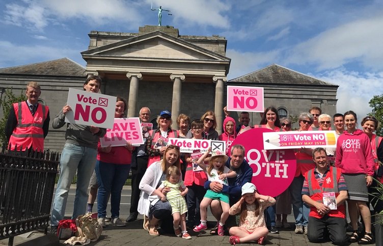 lovebothireland's tweet photo. People in Nenagh are saying #LoveBothVoteNo to abortion on demand https://t.co/VOss8pvte1