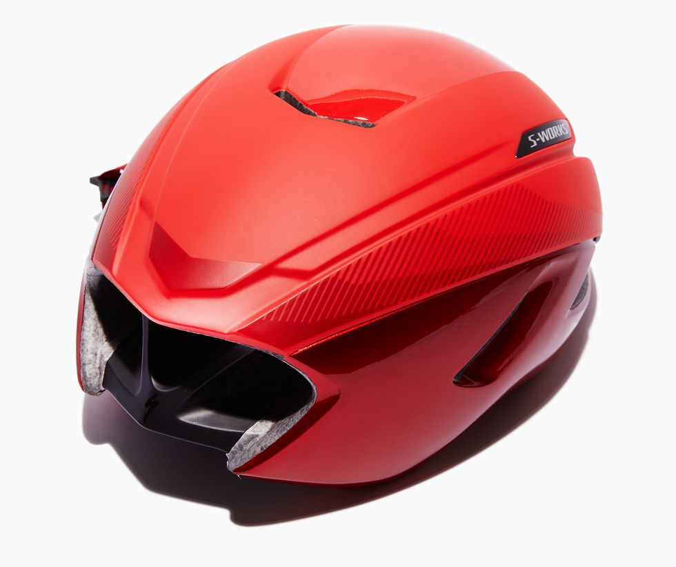 BicyclingMag's tweet photo. The Evade II by @iamspecialized is an aero helmet you can wear every day. https://t.co/mqajoucpPT https://t.co/s7kVU18bXk