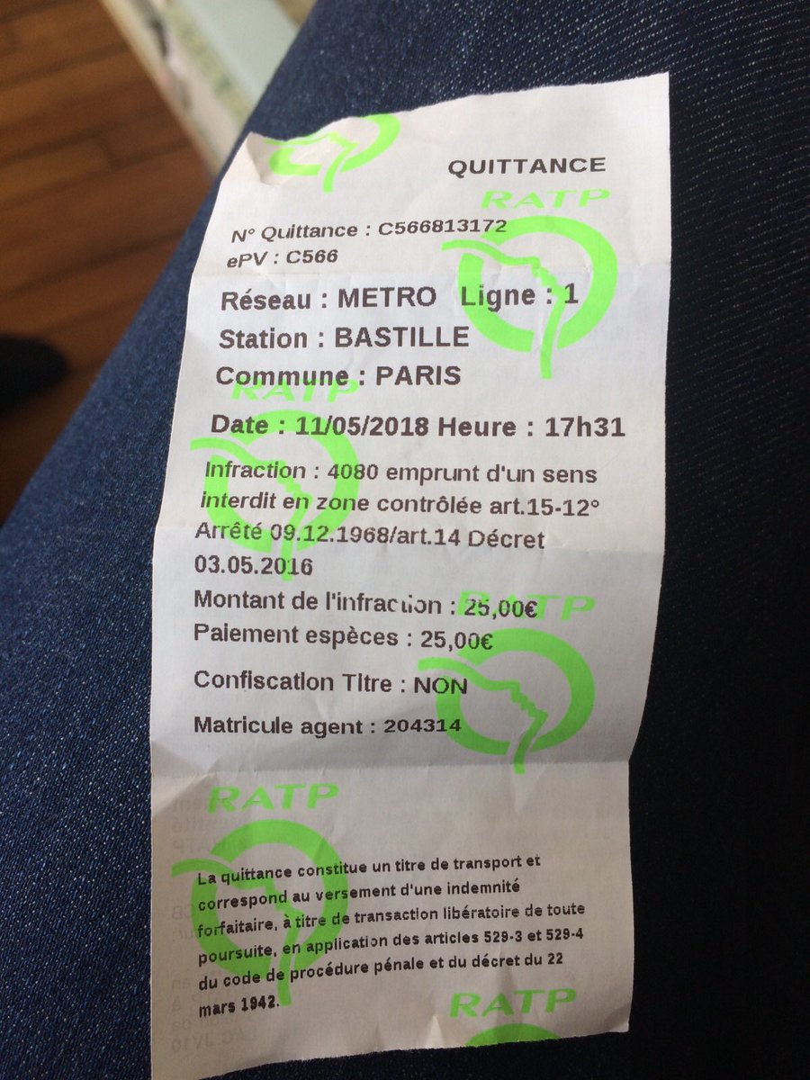 jeanspiri's tweet image. Mon beau-frère et ma belle sœur, touristes autrichiens, étaient légèrement perdus dans les couloirs du métro. Heureusement ils ont trouvé un agent qui leur a mis ... une amende !!! Pour circulation à sens interdit de couloir. Bravo @ClientsRATP @GroupeRATP au top pr l’accueil