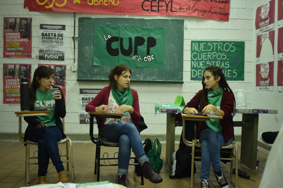 CuppCbc's tweet photo. NUESTROS CUERPOS, NUESTRAS DECISIONES 💪

📸 Les compartimos las fotos de nuestra actividad en el día de ayer donde charlamos y debatimos acerca del proyecto de ley presentado por la @campabortolegal en el Congreso. 

Mira todas las fotos en 👉 https://t.co/uLQVpclwul https://t.co/9DszOFVYUO