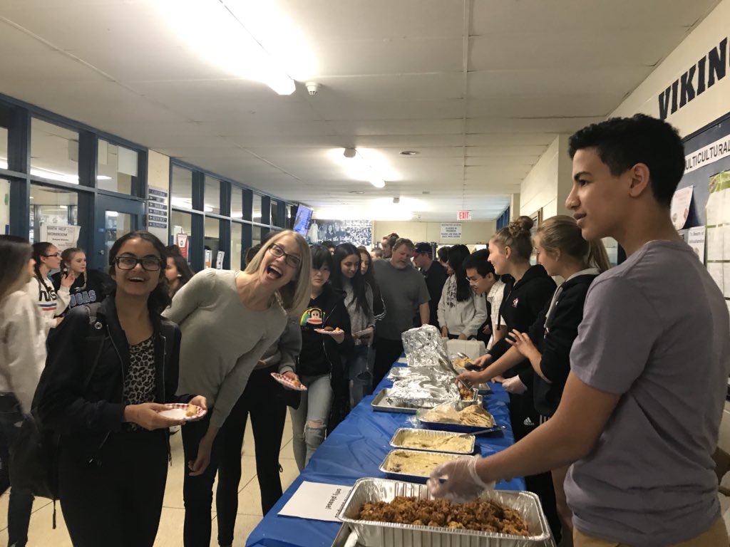 Edumomma1's tweet photo. We are loco for #Multiculturalfood @ABLucasVikings! Thanks to a generous grant from #schoolcouncil #tvdsb and the organization of the #Multiculturalclub, it was a hit! https://t.co/PC8v7v2U1e