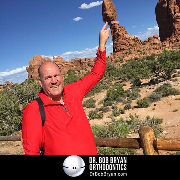 DrBobBryan's tweet photo. Greetings from Arches National Park in Utah! https://t.co/eSfi9nWTpt