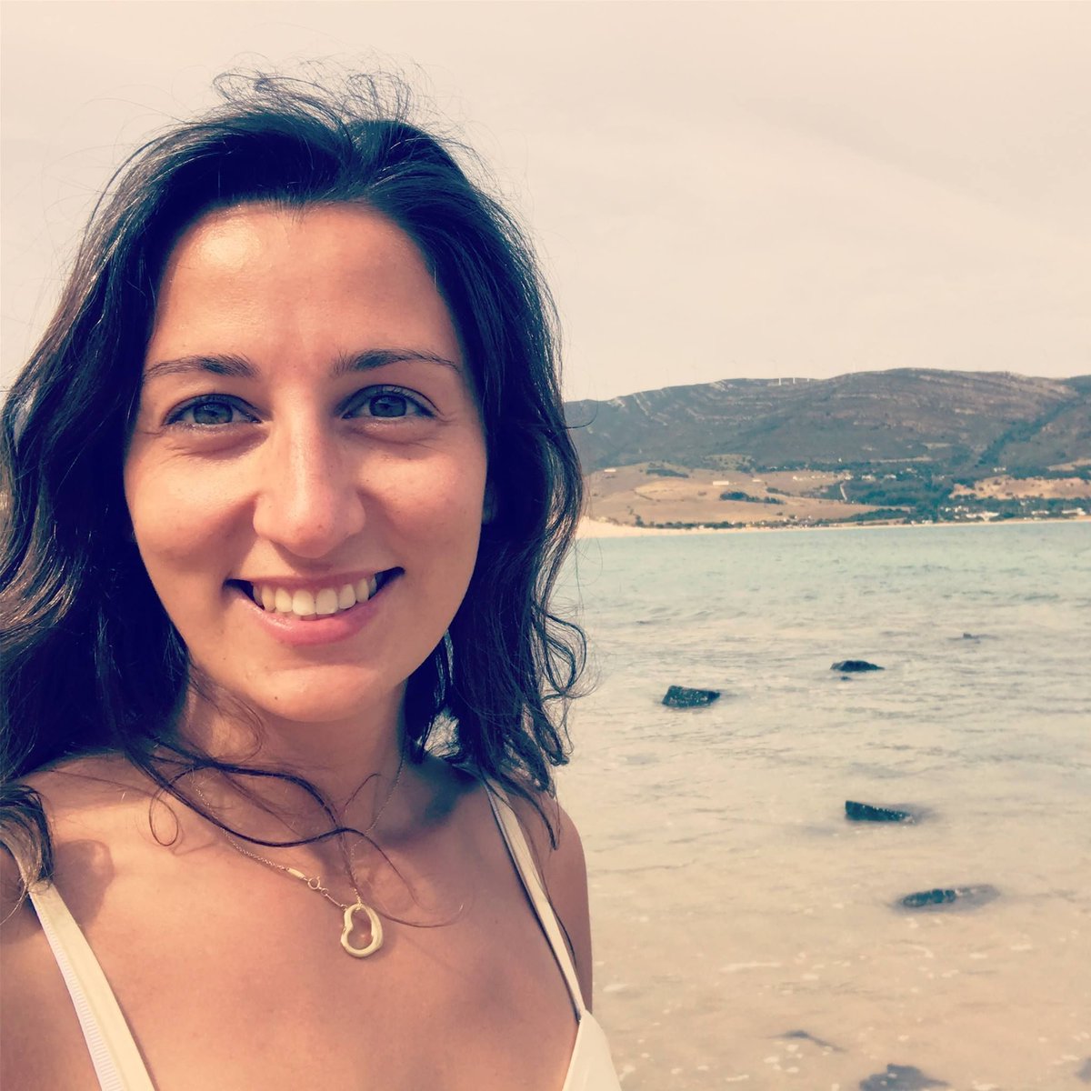 sunandco_javea's tweet photo. #MeetTheColivers
Alisa is from London but left in October 2015. She has been working as a freelance UX/UI Designer for 8 years. She also recently co-founded https://t.co/DP5orH88ao an idea to help people live more sustainably.
More Colivers: https://t.co/FzUnAo3rqG
#Coliving https://t.co/pCHFPmneEd