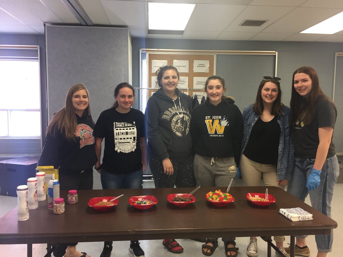 kirbjen's tweet photo. Sold out on Sundaes here at smhs to wrap up mental health week. Big thanks to Zehrs Owen Sound &amp; @Chapmans_Canada for the donations. We had some happy Mustangs today @MentalHealthBG @osstmarys https://t.co/UcivrAzcAK