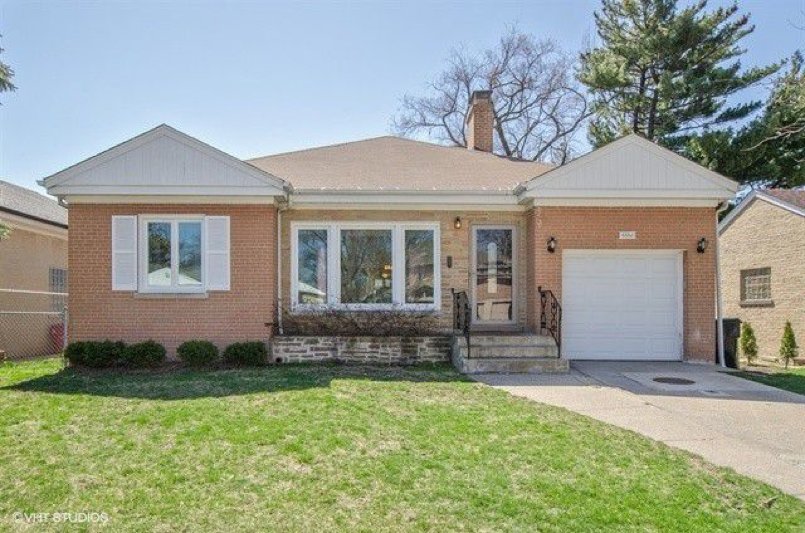 marticorcoran's tweet photo. 6953 N. Monon Ave: Don't miss your chance to view this 3 bedroom, 2 bathroom all #brickranch in #NorthEdgebrook - it is full of the "little extras" you dream of-- a large rec room, #fireplace, dry bar area, attached #garage and heated porch! See more here: https://t.co/6Yulz0mIA3 https://t.co/Ql0aytyvGi