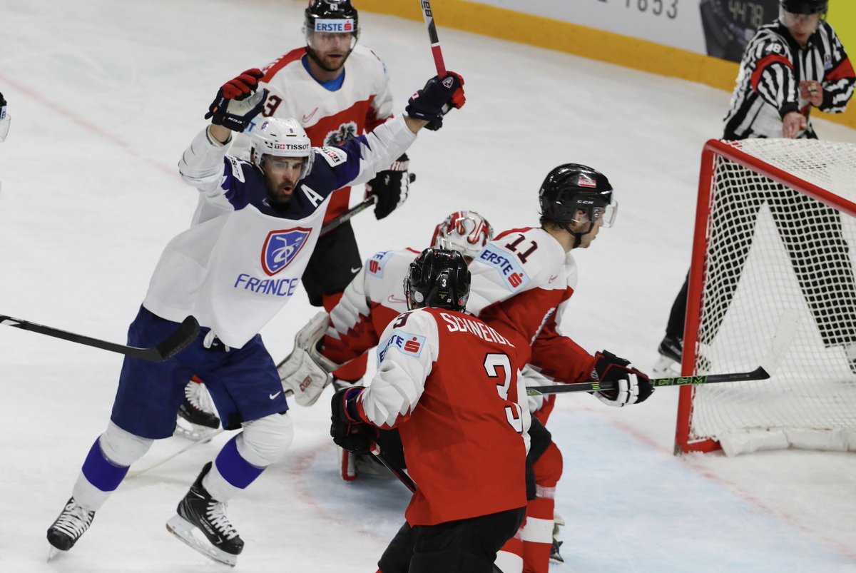 Hockey_FRA's tweet photo. Les Bleus assurent leur maintien en dominant l'Autriche 5-2 => https://t.co/cQNzkiWgUl #IIHFWorlds #FRAAUT #WeCanBeHeroes #Copenhague2018 https://t.co/K5gMk9t9fH