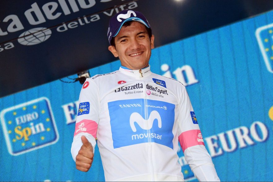 Lenin's tweet photo. Los ecuatorianos seguimos bien representados en el @giroditalia por el ciclista @RichardCarapazM, quien hoy consiguió por segunda vez la Maglia Bianca como el mejor juvenil de la competencia. ¡Adelante Richard! ¡Todo el país pedalea contigo en cada etapa del #Giro101! https://t.co/KBSnkdyvSC