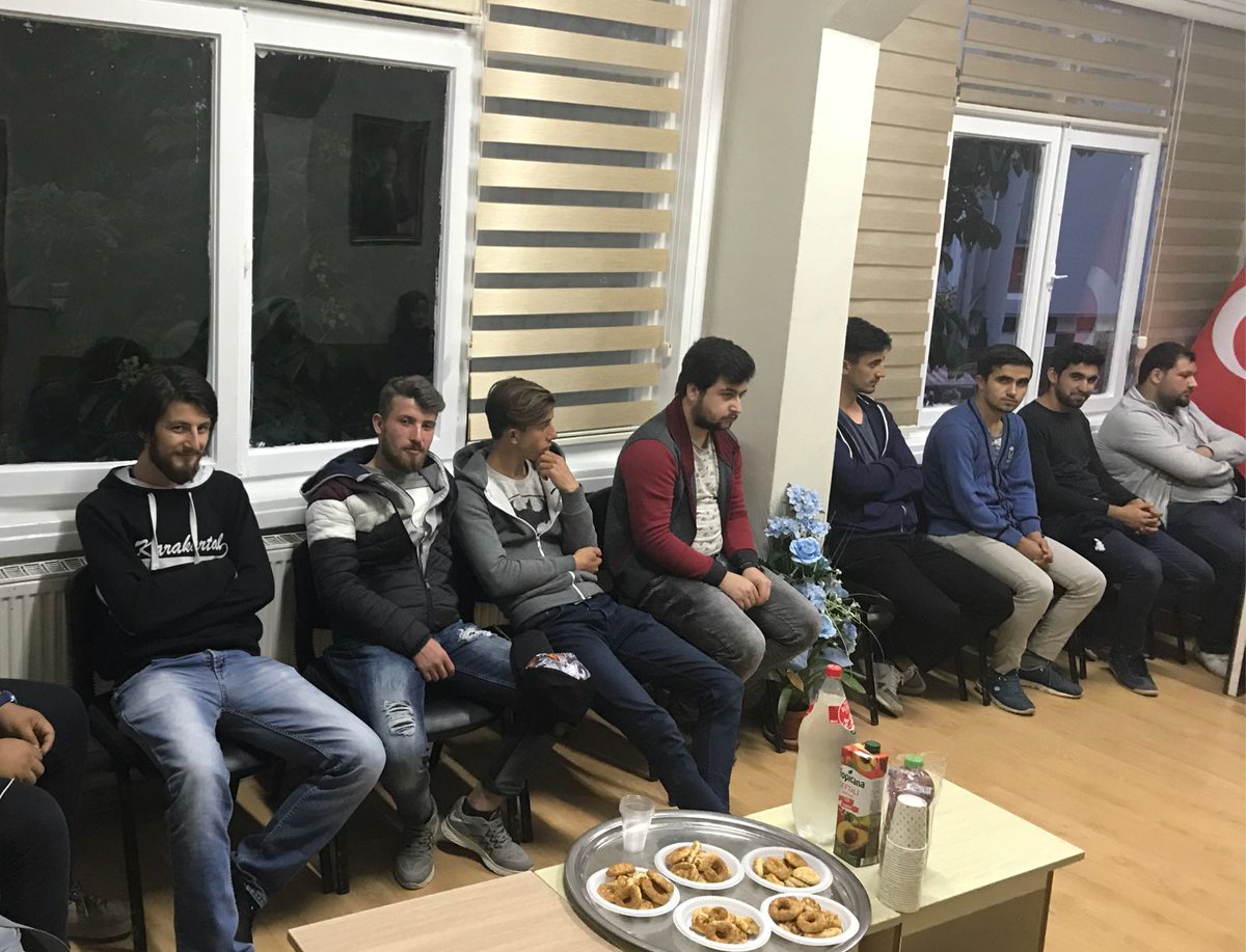SimavUniak's tweet photo. Finaller Öncesi Dönemin Son Haftalık Olağan Toplantısı Ceyhun Sen Başkanlığında Gercekleştirdik. https://t.co/NtQN6OVVLl