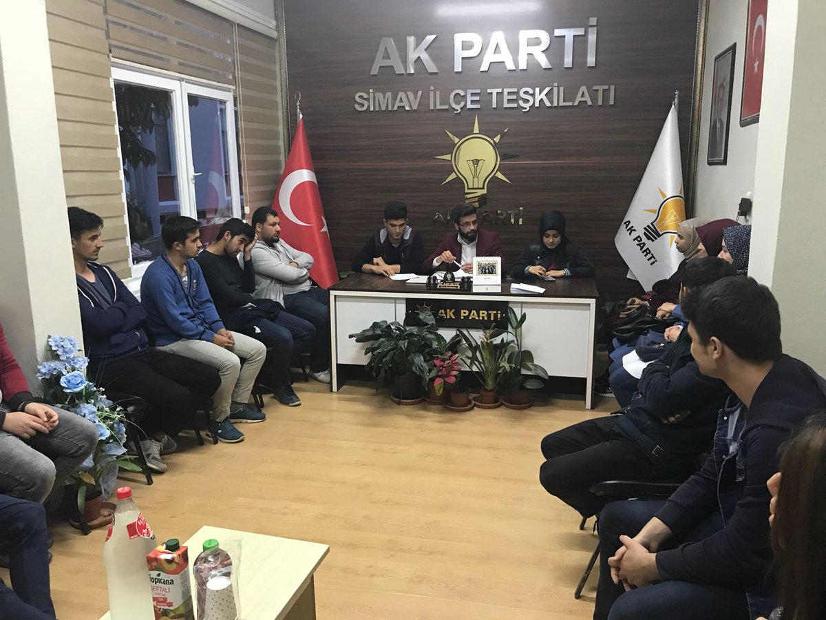 SimavUniak's tweet photo. Finaller Öncesi Dönemin Son Haftalık Olağan Toplantısı Ceyhun Sen Başkanlığında Gercekleştirdik. https://t.co/NtQN6OVVLl
