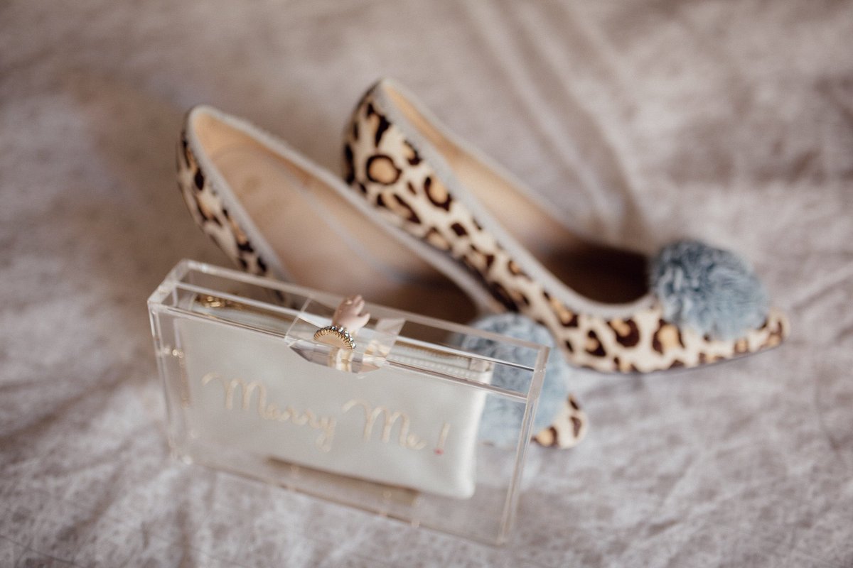 Any excuse for a new bag <a href="/charlottes_web/">Charlotte Olympia</a> #kessonandhallgothitched