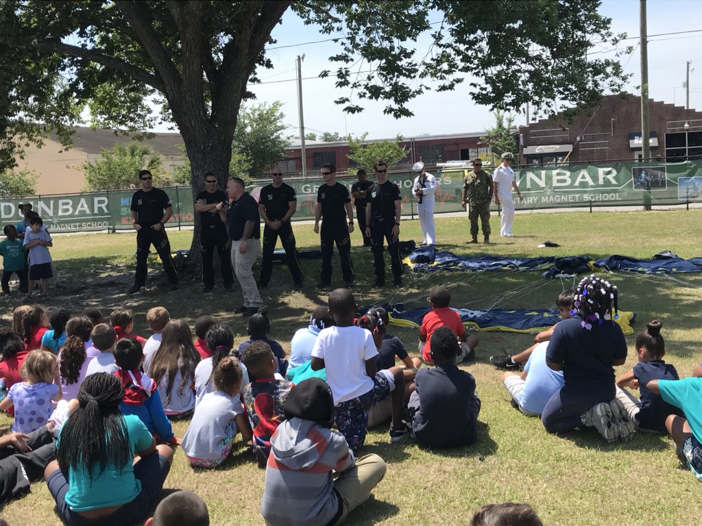Dunbar_Magnet's tweet photo. Another BEST DAY EVER!!!! The @NavyLeapFrogs came to us to pack up their chutes! #navyweekathcps @SDHCMagnet @Jeff_Eakins https://t.co/wTErgckE7A