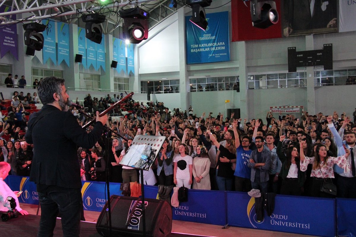 Ordu'nun değerli iş adamlarından Sayın Naci ŞANLITÜRK Beyefendi'nin katkılarıyla, üniversitemizde Ali KINIK konserini düzenledik.