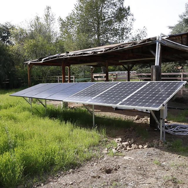 solhausdesign's tweet image. Thanks to @simpliphipower for helping Vina's Tiny House &amp;amp; mobile office Sol Pod go solar! We love that they're completely non-toxic, less weight, less space and more reliable. Perfect for tiny housers who demand high quality in small packages!
.
.
.
.
.
.
.
#solar #solarpowe…