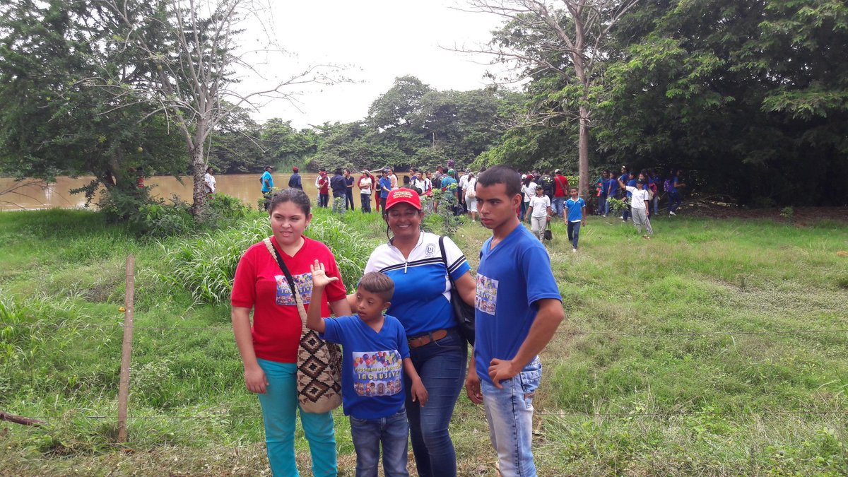 LuzStella0105's tweet photo. P.P.lnclusiva I.E. La Unión en la liberación de Tortugas de Rio. Gracias a los organizadores por su invitación.@SEMLORICA1
@AlcaldiaLorica @Kergue16 @urueta1981 @fainrase @marticavina https://t.co/zxO4IDa7o9