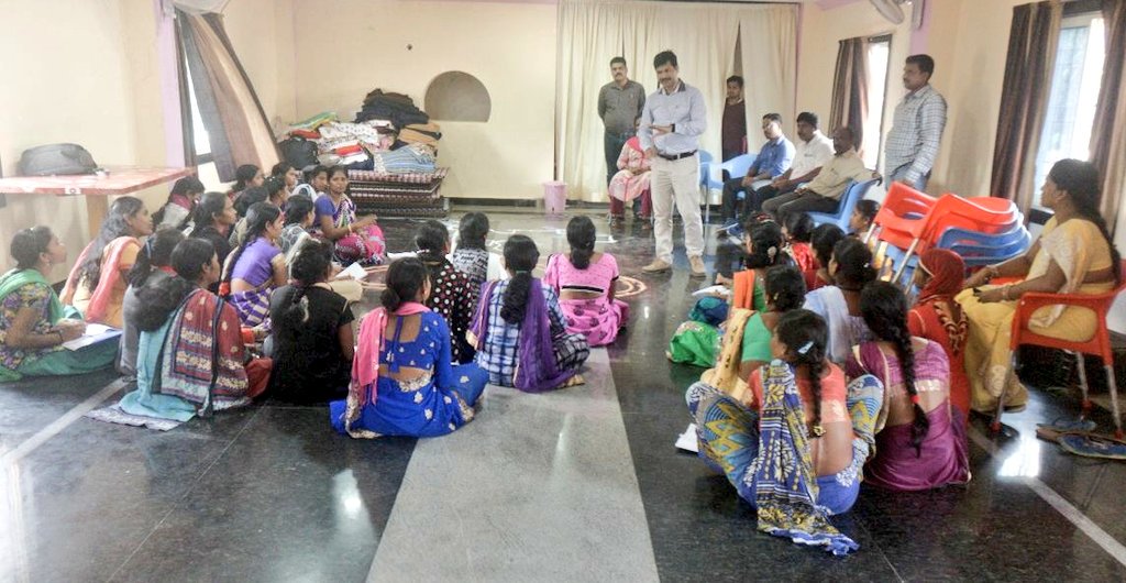 SE, OWSM, <a href="/abiswal9/">Abhaya Biswal</a> &amp; State IEC Expert <a href="/bdevasis/">Devasis Biswal</a> interacting with trainee #CLTS Motivators at Mohana, <a href="/DM_Gajapati/">Collector Gajapati</a>. District Administration planned for #ODF by end of June. <a href="/PRDeptOdisha/">Panchayati Raj and Drinking Water Department</a> <a href="/paramiyer_/">Param Iyer</a> <a href="/wash_institute/">WASH Institute</a> <a href="/dayanidhi_dash/">Dayanidhi Dash</a> <a href="/roopamishra77/">Roopa Mishra</a>