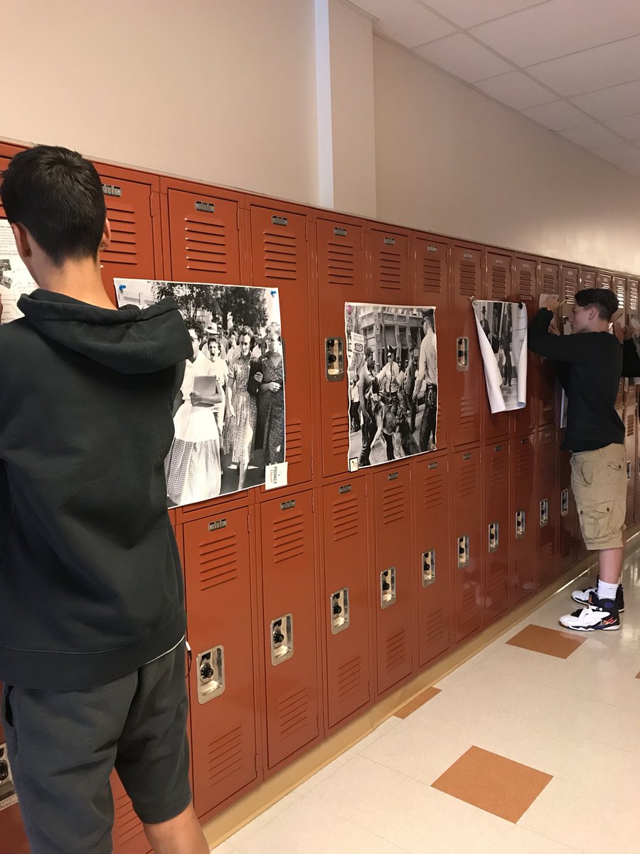 ms_lambooski's tweet photo. Introducing how to take a stand in history by looking at the change makers of the Civil Rights Movement.  #takingastandinhistory @SanbornRegHS https://t.co/VgfES16rnK