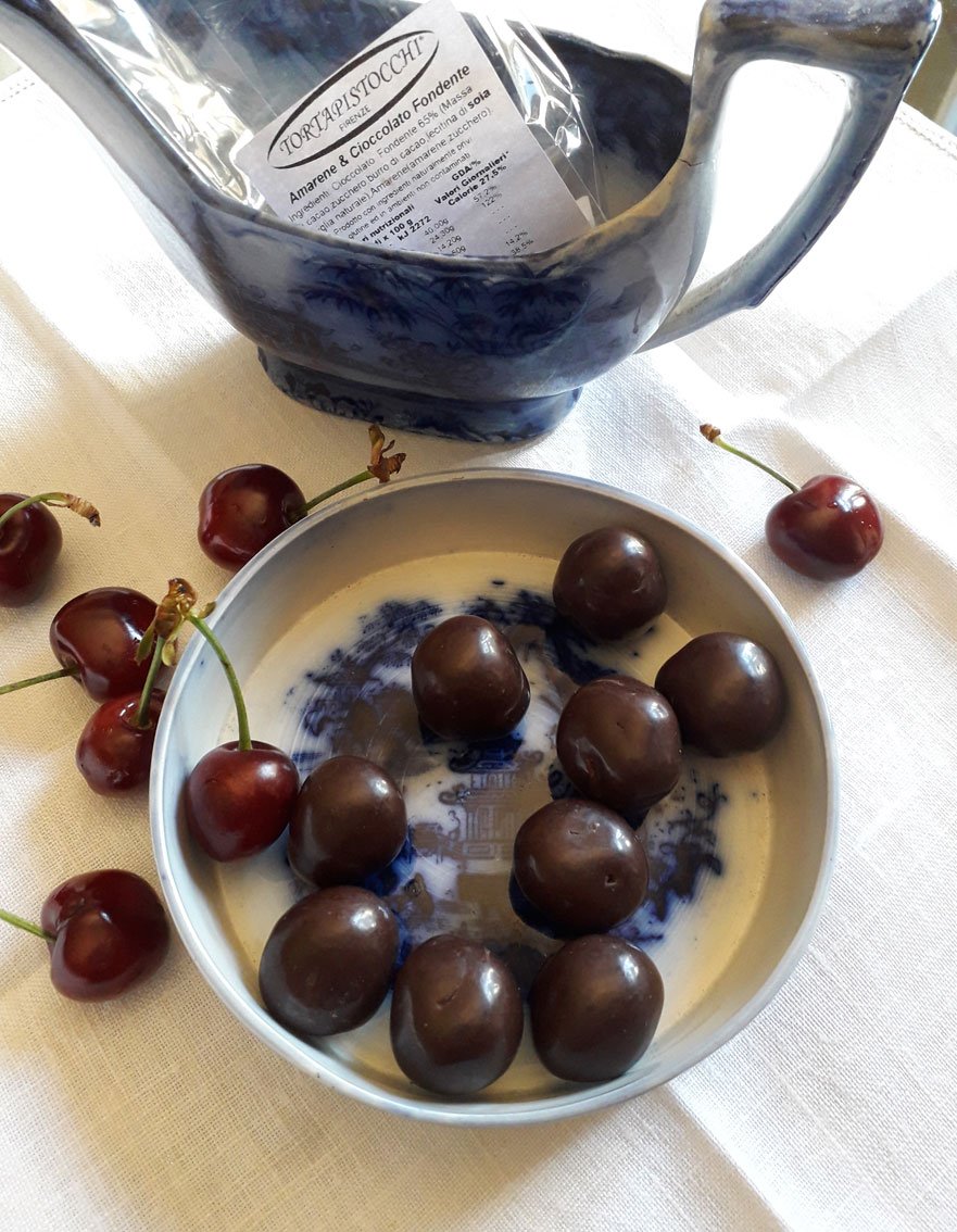 Le nostre Amarene Fondenti una tira l'altra. 
Amarene &amp; Cioccolato Fondente al 65%. 
Vi aspettiamo questo fine settimana a #Gourmandia Le Terre Golose del @ilgastronauta . Saremo allo Stand D118.