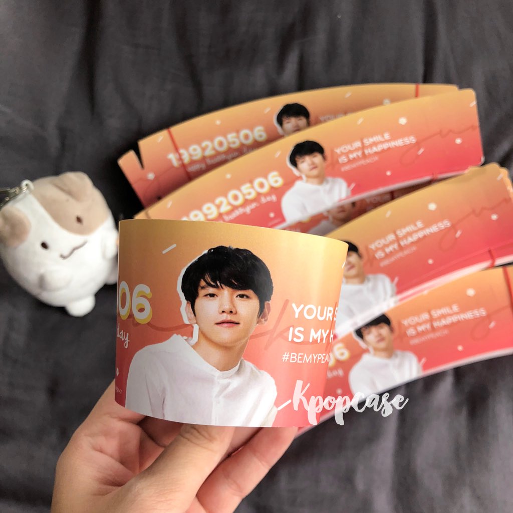 kpopcase's tweet photo. ✨🍑แจกปลอกแก้ว*รอบไปร🍑✨
[ รอบ 2 ] #HAPPYBAEKHYUNDAY 
 เดี๋ยวจะมีฟอร์มมาให้กรอก ลงฟอร์มพรุ่งนี้ตอน1ทุ่มค่ะ แต่ต้องออกค่าส่งเอง25฿นะคะ โอนภายใน2วัน จะเอาโปสการ์ดแบคใส่ไปให้ด้วยค่า
🌿รอบนี้แจกทั้งหมด50ใบค่ะ
 #BEMYPEACH🍑 https://t.co/kVrrWadIKf