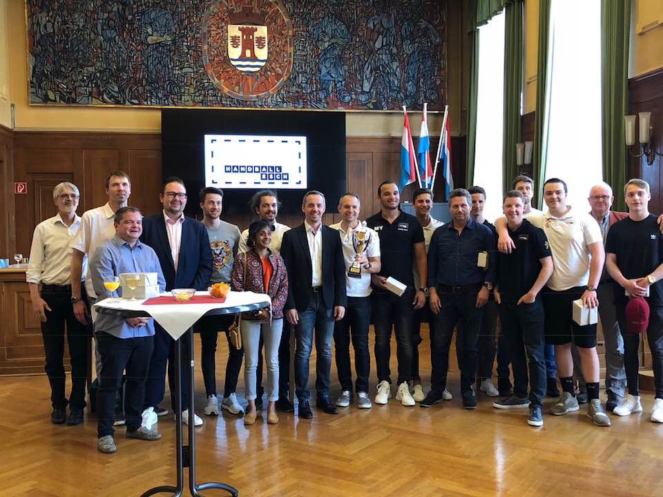 Éierung vun der zweeter Equipe fir de Gewënn vun der Coupe FLH - Den Owend (Freideg 11.05.2018) ass eis 2. Equip... oal.lu/xlWGq