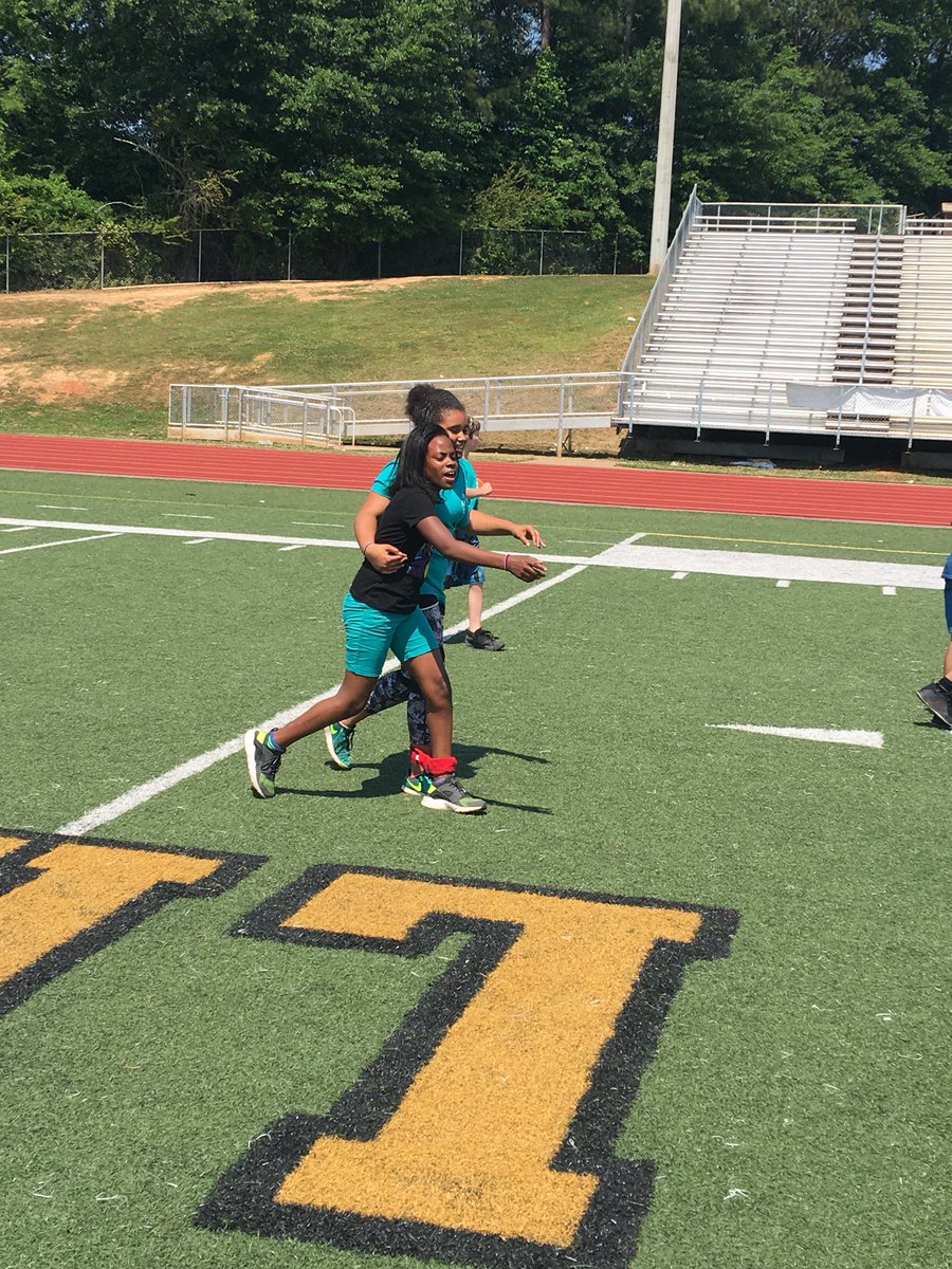 MrsJonesLES5's tweet photo. #fieldday2018 #learningtolead #wearealltirednow @TCBOE_LES https://t.co/GfMEUpqa6R