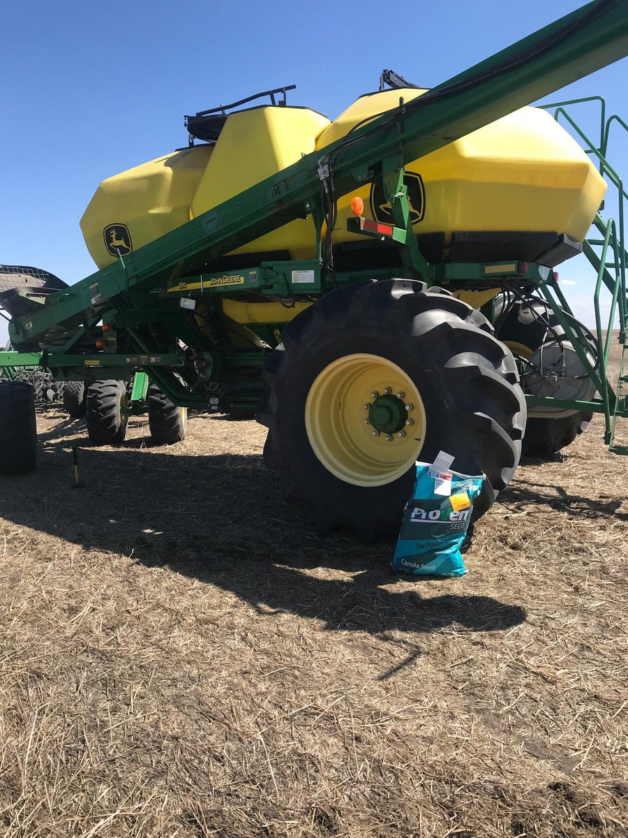 ProvenSeed's tweet photo. #ProvenPerformanceTrials featuring #canola in Carnduff, SK - #PV581GC, #PV560GM & #PV540G all going in! Find out more about these leading hybrids: https://t.co/yOu0RY9dWy #SKag #WestCdnAg #SeedTrials #plant18 https://t.co/9rH5iXZ9Ly