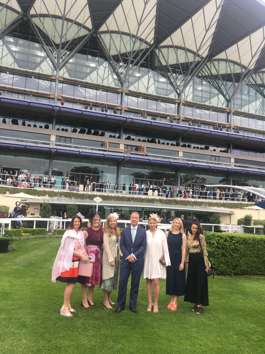 Julian_Tomlin's tweet photo. @Exclusive_Hotel enjoying latest @FrankieDettori win @Ascot @Sam_Regan_ @theexclusiveian https://t.co/WSONKbpXgs