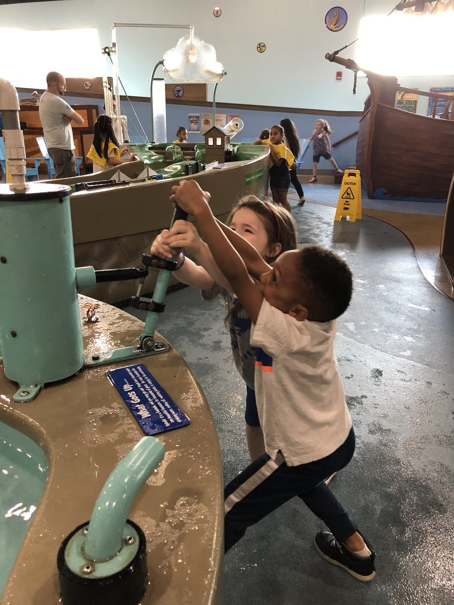 QuinonesKinder's tweet photo. What a fun time exploring DCM! #marbrookimmersion @mayaaldas https://t.co/RIrIQHHbtn