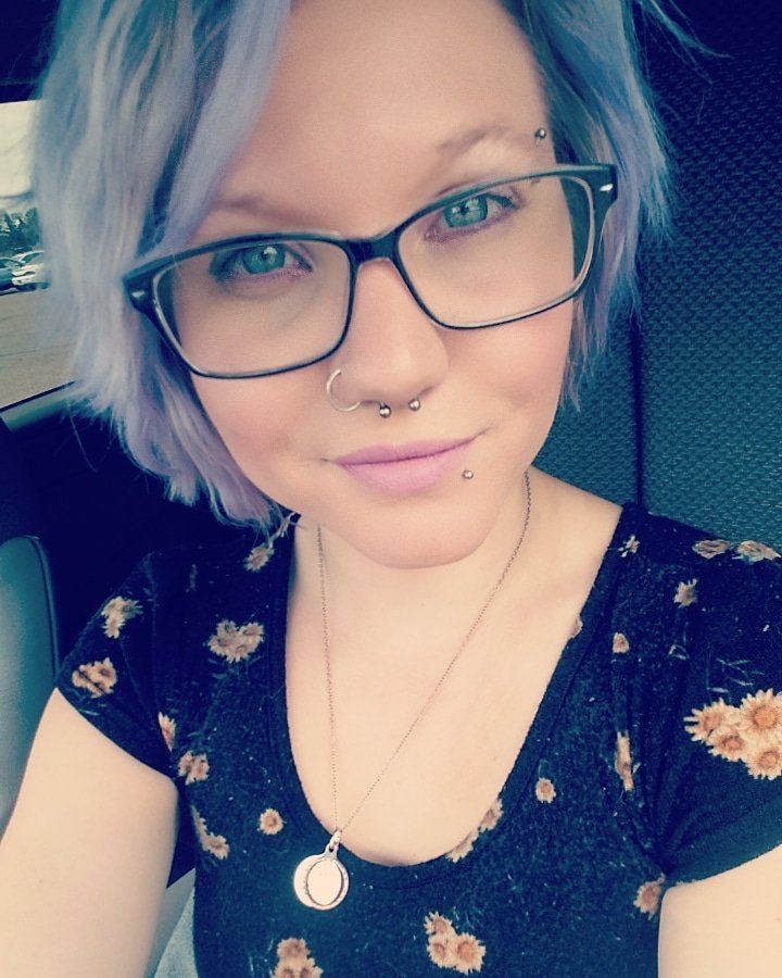 701Sunshine's tweet image. Don't be a clone. Write you're own book. Every page is a new day with a new story! #selfconfidence #lookdifferent #stillhaveahugeheart