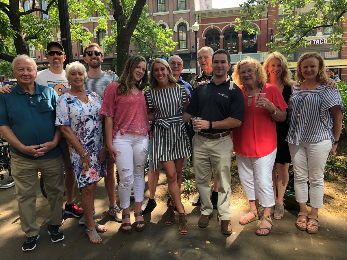 Ponsarelli's tweet photo. Congrats McKenzie! We are all very proud of you! #UTgrad2018 https://t.co/6whr9m0nTw