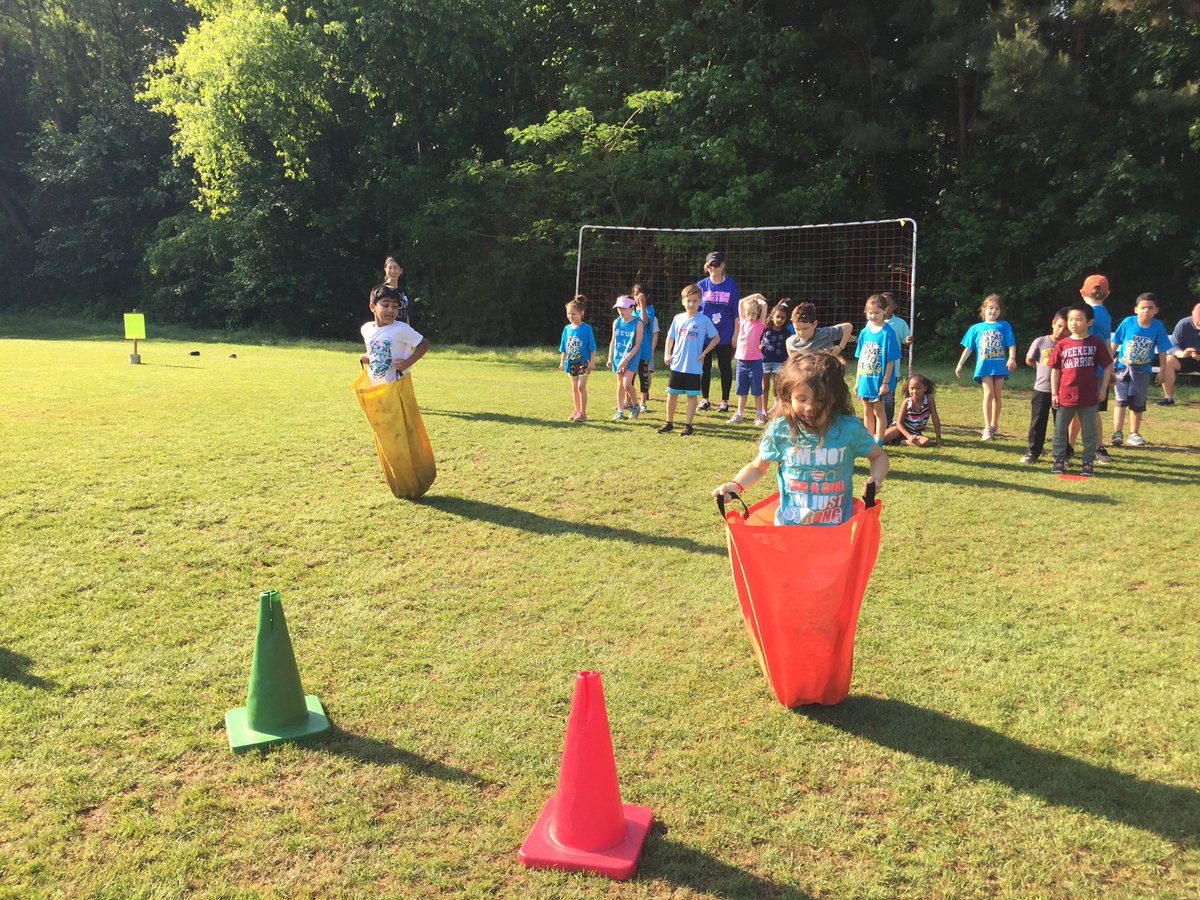 krakerklass's tweet photo. Field Day fun! https://t.co/CJ2lHpseLj
