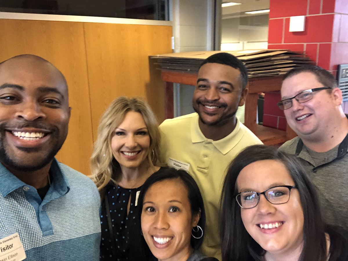 T0nyT0niT0ne's tweet image. Had an awesome time at Southern Hills Elementary School with my At&amp;amp;t Squad! #JuniorAchievement #MidStatesProud #D3rty$outh  #PowerCentral #TheU