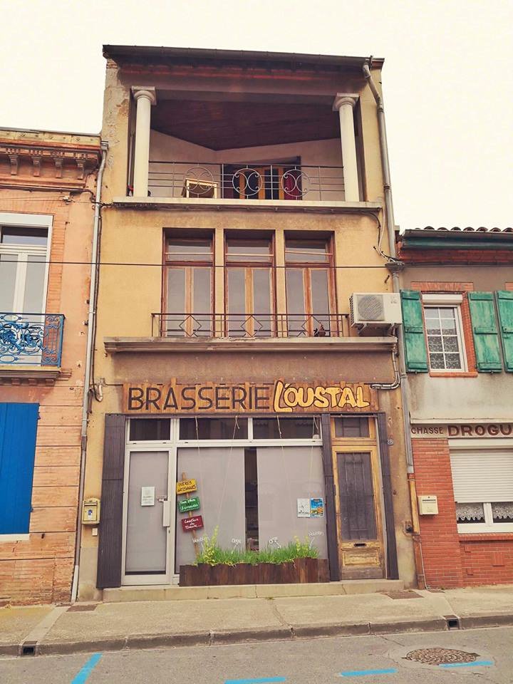 EnsatDe's tweet photo. Adrien Claustre s’est passionné pour la microbrasserie sur son temps libre en doctorat à l’ENSAT et a fondé l’Oustal en 2016. Ses bières authentiques sont fortement appréciées par une clientèle fidèle.
#loustal
#entrepreneursdedemain
#interview #ensat #etudiants https://t.co/oBoeTVzmv2