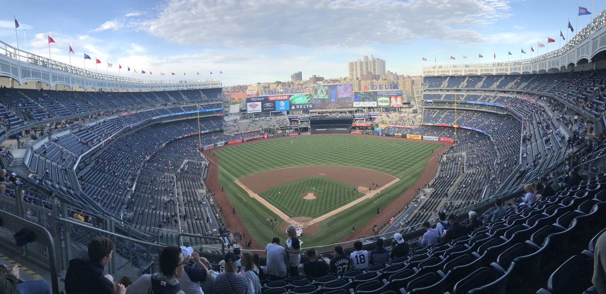 BrooklynPatrick's tweet photo. Let’s go #Yankees, let’s go! https://t.co/OlVentlhss