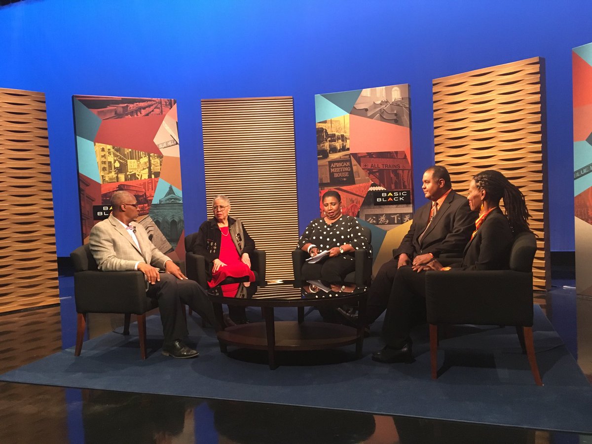 LindaPolach's tweet image. Here for Basic Black anniversary show #basicblack