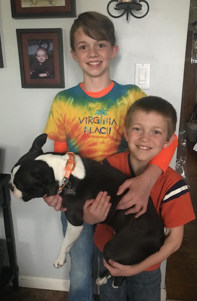 infamousmrsg's tweet photo. @YtownPhantoms Luke, Zach &amp; Porter are wishing the Phantoms the best of luck tonight! 🏒🏆 https://t.co/MefkuCnCoJ